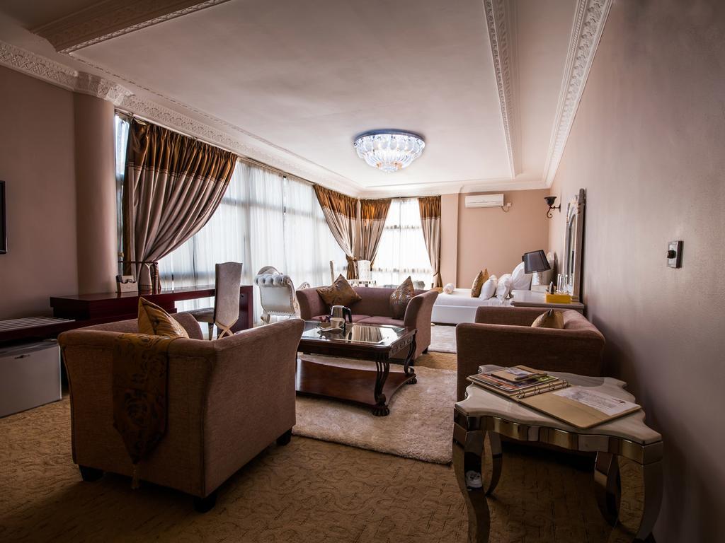 Sherbourne Hotel Kitwe Exterior photo